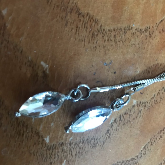 Blingy 3d star pendant with hanging drop gems - Picture 2 of 4